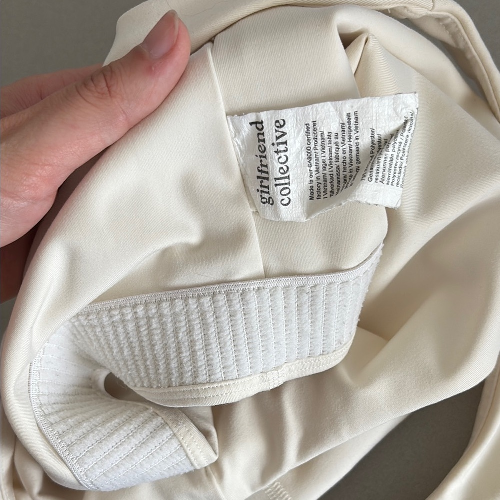 Girlfriend Collective Ivory Paloma Sports Bra - Picture 3 of 6